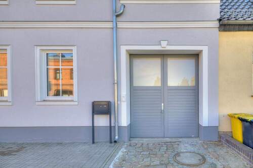 Hofeinfahrt - Mehrfamilienhaus, Wohnhaus mit 232,10 m&sup2; in Potsdam zum Kaufen