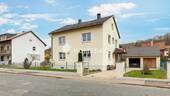 Außenansicht 1 - Zweifamilienhaus mit großem Garten, Garage & zusätzlicher Mieteinnahme