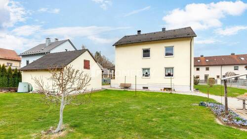 Außenansicht 3 - 6 Zimmer Einfamilienhaus zum Kaufen in Sulzbach-Rosenberg