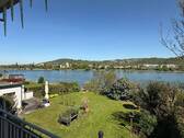Ausblick - Wohnen mit Rheinblick-Zweifamilienhaus in toller Lage