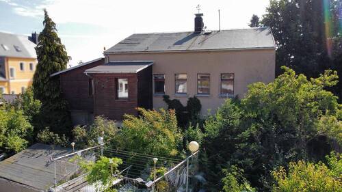 Fassade - Einfamilienhaus in zentraler Lage mit Potential!