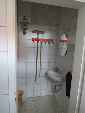 Vorraum / Toilette 1 - 
