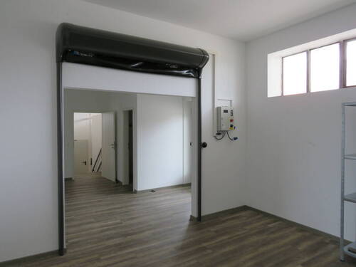 Vorraum/Flur - 6 Zimmer Büro in Dinkelsbühl / Segringen
