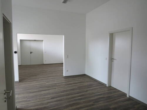 Vorraum/Flur - Büro mit 140,00 m&sup2; in Dinkelsbühl / Segringen zum Kaufen