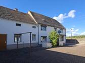 Hofansicht - 3 Zimmer Bauernhaus, Landhaus zum Kaufen in Zeithain