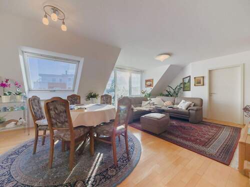 04 Wohn- & Esszimmer - 