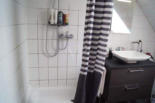 150 OG Einliegerwhg. Bad - 