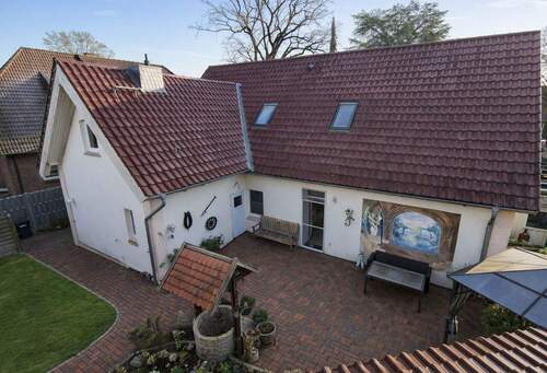 Rückansicht Luft - 9 Zimmer Mehrfamilienhaus, Wohnhaus zum Kaufen in Celle