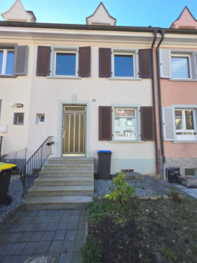 Zugang - 5 Zimmer Reihenmittelhaus zum Kaufen in Singen (Hohentwiel)