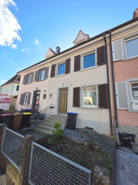 Hausansicht - 5 Zimmer Reihenmittelhaus in Singen (Hohentwiel)