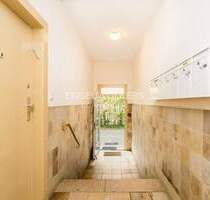 Gepflegtes Wohn- und Geschäftshaus mit ausgebautem Dachgeschoss - Berlin Zehlendorf