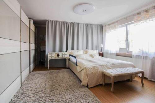 Schlafzimmer I - Einfamilienhaus mit 208,30 m&sup2; in Simonsberg zum Kaufen