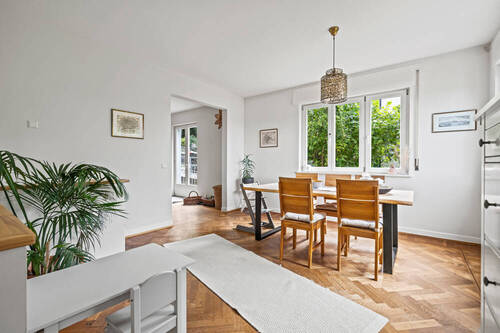 Esszimmer mit Schwedenofen im Erdgeschoss - 