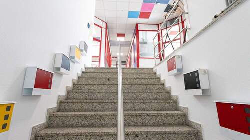 Flur - Büro mit 42,00 m&sup2; in Frankfurt am Main zur Miete