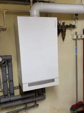 Gaszentralheizung Brennwerttherme - 