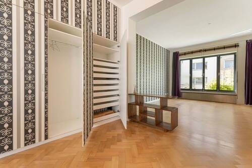 1.OG Einbauschrank - Reihenmittelhaus mit 306,00 m² in Köln zum Kaufen