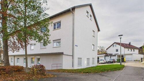 Seitenansicht - 4 Zimmer Etagenwohnung zum Kaufen in Villingen-Schwenningen