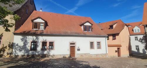 Ansicht Straßenfront - Charmantes Reihenmittelhaus in der historischen Altstadt von Querfurt mit Burgblick