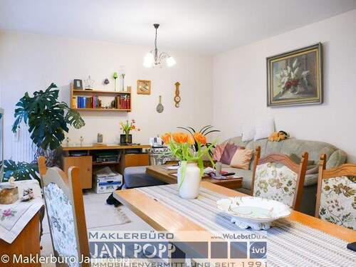 Wohnzimmer - 2 Zimmer Etagenwohnung zur Miete in Greiz