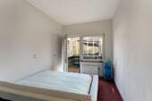 EG Schlafzimmer, Zugang Balkon - 