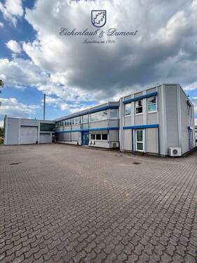 Parkflächen vor dem Gebäude - Moderne Bürofläche im Gewerbegebiet Saarlouis-Röderberg