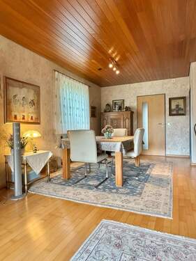 Blick vom Wohnzimmer zum Essbereich - 