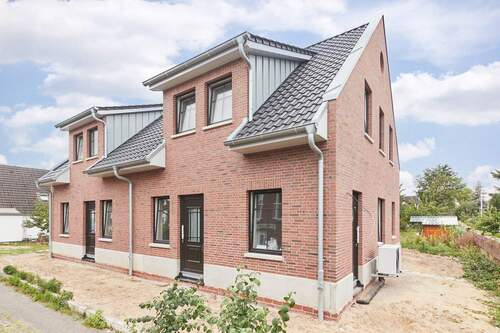 Hausansicht vorne - Doppelhaushälfte mit 112,60 m² in Achim zur Miete