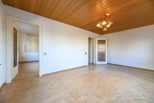 Wohnzimmer (EG) - 4 Zimmer Doppelhaushälfte zum Kaufen in Hagen