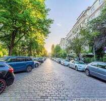 Rented 2-room attic apartment with a view of the Landwehrkanal - Berlin Kreuzberg