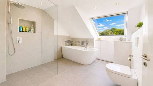 Attic Bathroom - 