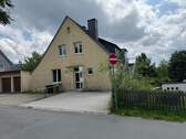 Eingang mit Garagen.JPG - 
