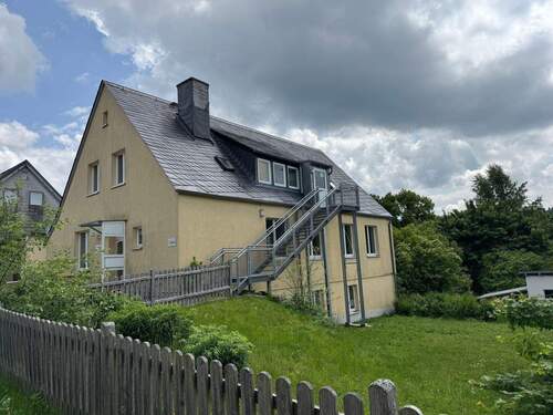 Seiten Ansicht.JPG - 5 Zimmer Einfamilienhaus zum Kaufen in Bischofsgrün