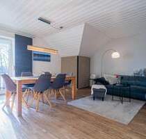 Traumhafte 4-Zimmer-Dachgeschosswohnung mit Gartenanteil, Doppelgarage und Bergblick in Altenstadt