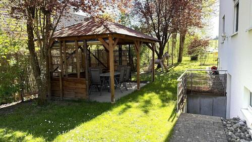 gemeinschaflicher Garten mit Pavillion - 