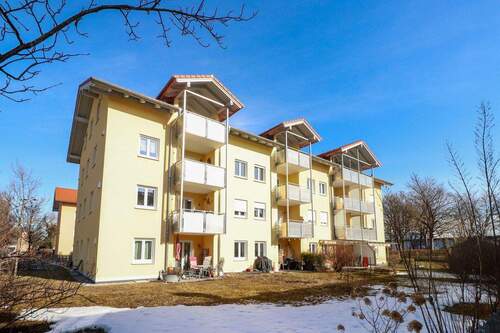 Außenansicht - Erstbezug nach Sanierung: Moderne 2-Zimmer-Wohnung mit Balkon und TG-Stellplatz in Peiting!