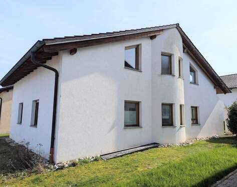 Westseite mit Garten - Familien aufgepasst! Tolles EFH in Ötisheim