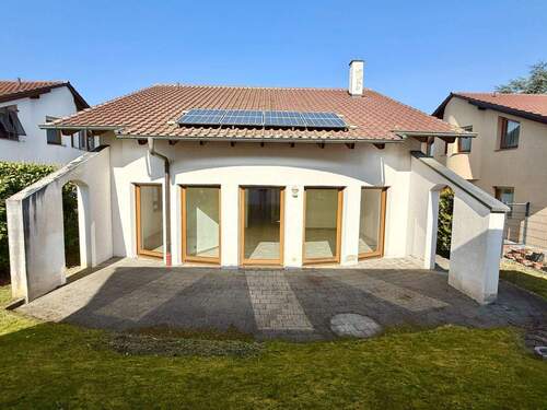 Terrasse - 7 Zimmer Einfamilienhaus zum Kaufen in Ötisheim