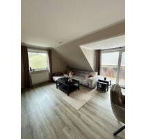 Modernisierte 3-Zimmer Wohnung mit zusätzlich ausgebautem Dachboden - Stade