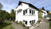 Hausansicht - Großzügiges Einfamilienhaus mit Einliegerwohnung in sonniger Aussichtslage in Weingarten