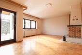 Wohnzimmer - 7 Zimmer Einfamilienhaus zum Kaufen in Rastatt