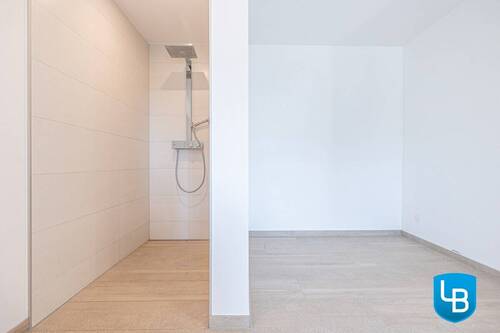 ... mit Dusche, - 