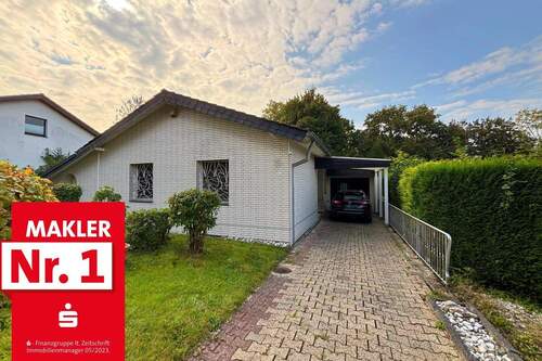 Frontansicht - Einfamilienhaus mit Einliegerwohnung