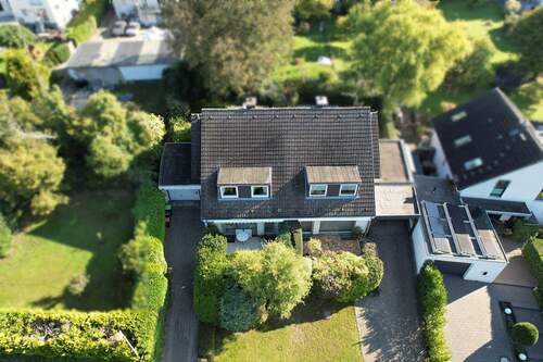 Draufsicht Drohne - Gepflegte Doppelhaushälfte in ruhiger, idyllischer Lage von Odenthal-Voiswinkel