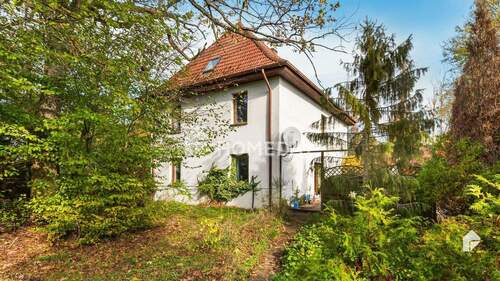 Außenansicht 1 - Leben im Grünen: Freistehendes EFH mit Kamin & Panoramablick auf 5046 m2 großem Grundstück