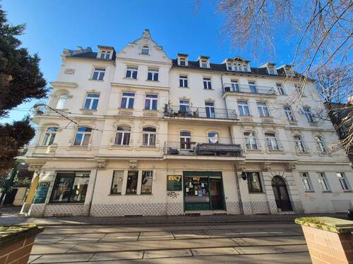 Hausansicht - 1 Zimmer Mehrfamilienhaus, Wohnhaus zum Kaufen in Halle (Saale)