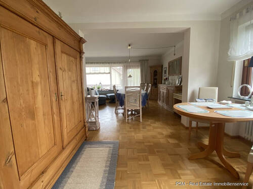 Wohn- und Esszimmer - 