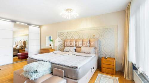 1. OG Schlafzimmer 1 1 - 