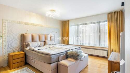 1. OG Schlafzimmer 1 2 - 