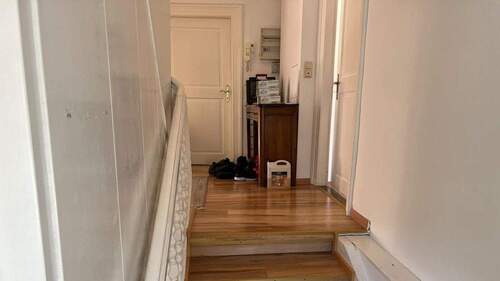 Vordergebäude Treppenhaus - 