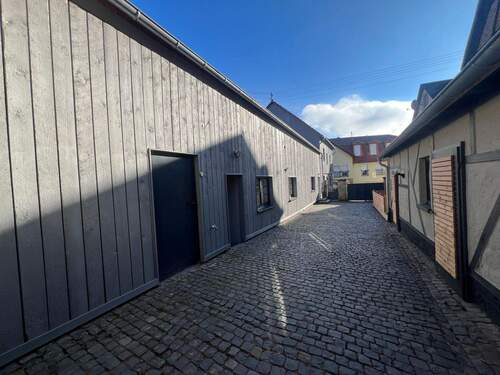 Innenhof - 7 Zimmer Mehrfamilienhaus, Wohnhaus zur Miete in Nußbaum